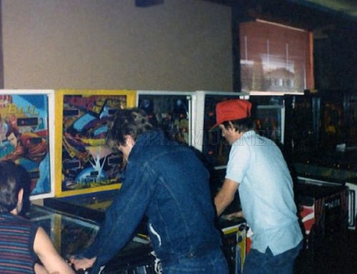 Arcades in the '80s | Others When Arcades Became Dating Spots in the 80s